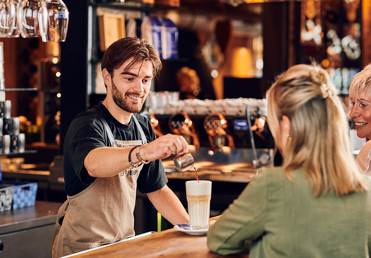 1.4.4.mobileheader-koffierecepten-DEAC-Koffie-Experts_762x530.jpg