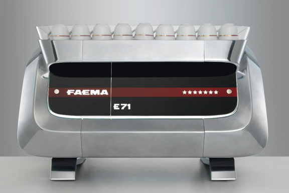 Faema E71 achterzijde.jpg